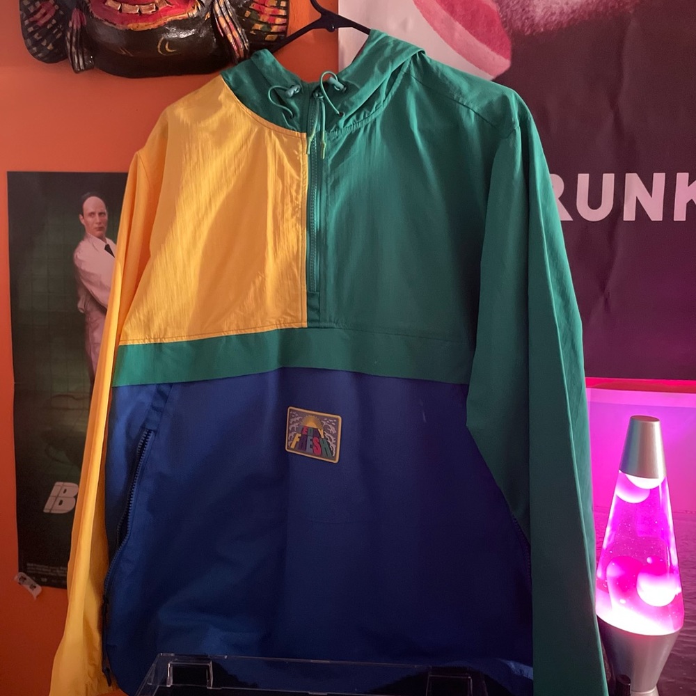 XL Discontinued TeddyFresh Winderbreaker